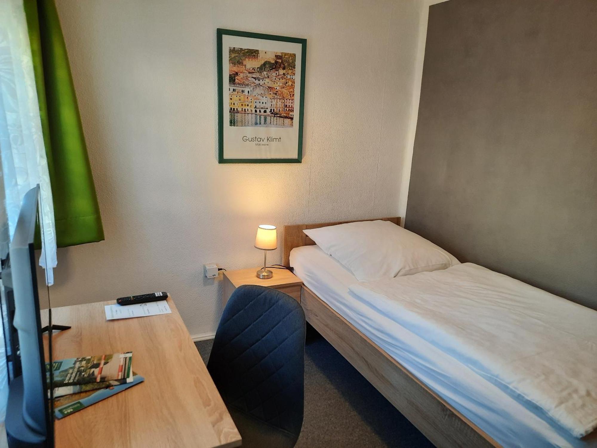 Landgasthof Gruener Baum Regnitzlosau Rom bilde